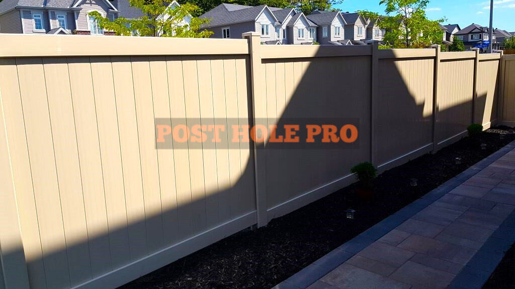 "6' PVC/Vinyl privacy fence installation"