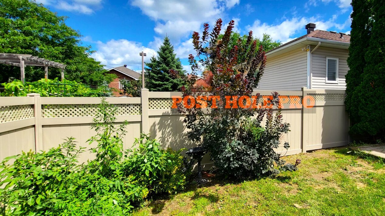 "6' PVC/Vinyl privacy fence installation"