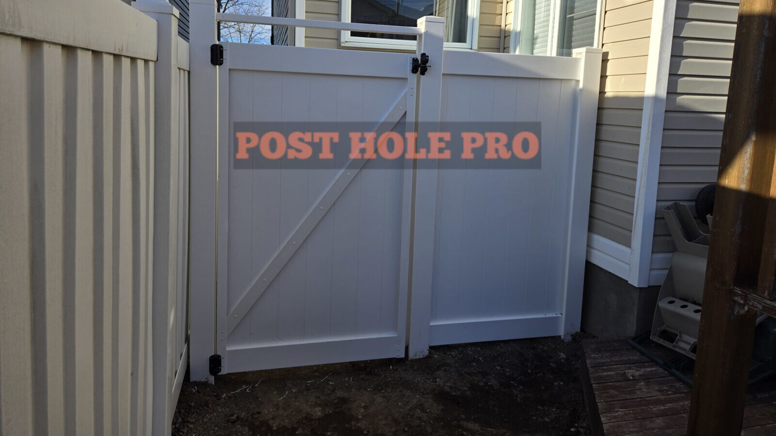 "6' PVC/Vinyl Gate installation"