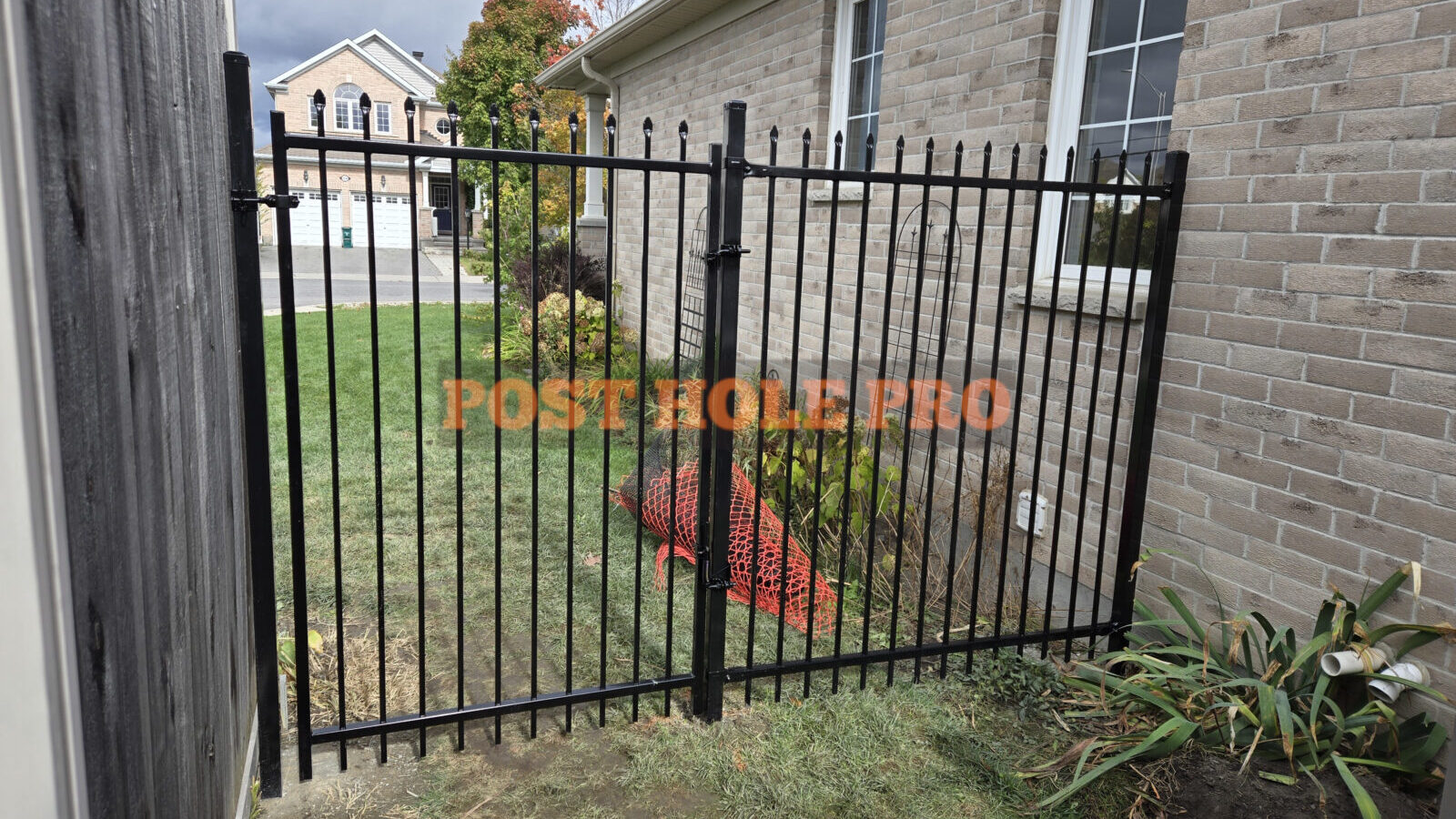 "6' wrought-iron gate installation Ottawa"