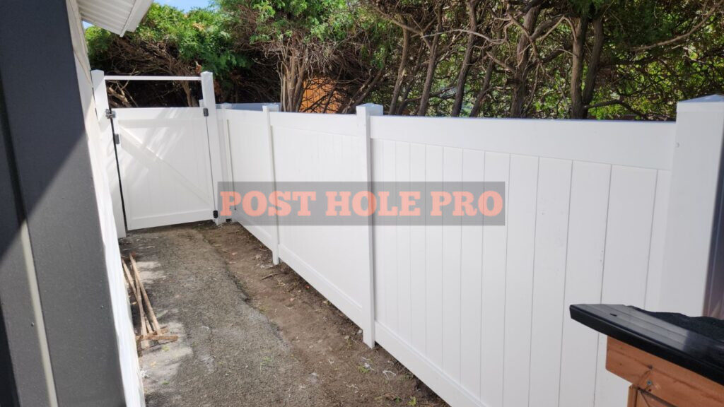 "6' PVC/Vinyl privacy fence installation"